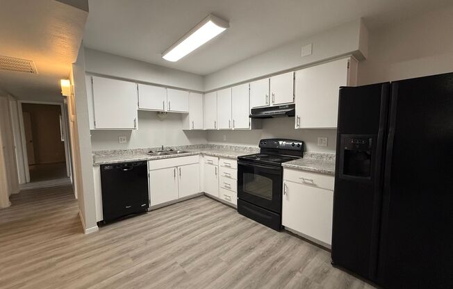 Renovated Glendale 3 Bedroom Condo with New Flooring