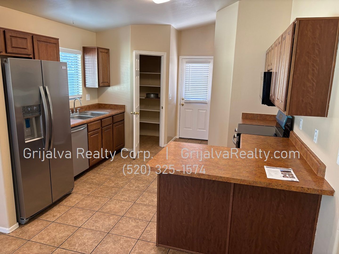 Spacious 4 Bedroom, 2 Bath House for Rent (36th St/Campbell)