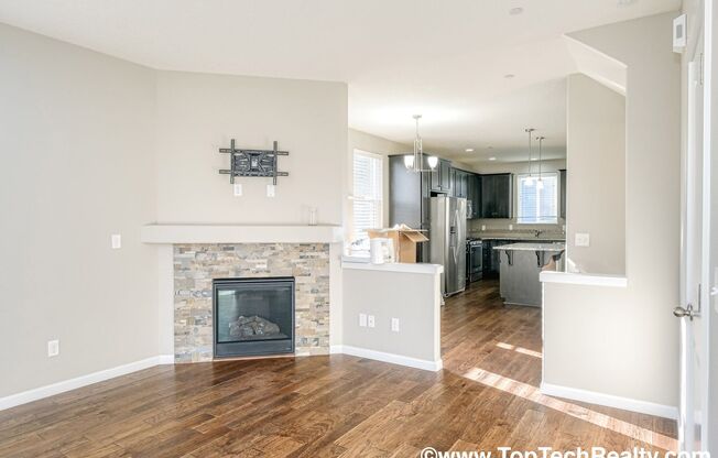 Fabulous Courtyard-Facing Corner Lot Unit | 3 BR | 2.5 BA Townhome | Across the Street from Melilah Park