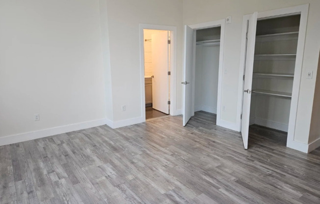 Studio Apartments Available