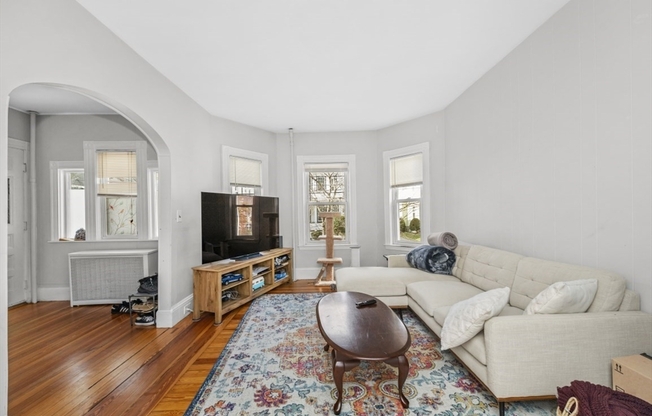 28 MAGNOLIA ST