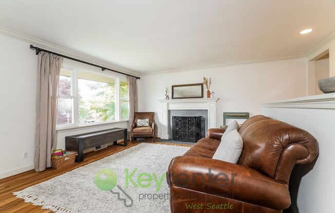 Your West Seattle Retreat – Hot Tub, Firepit & Quiet Streets Await