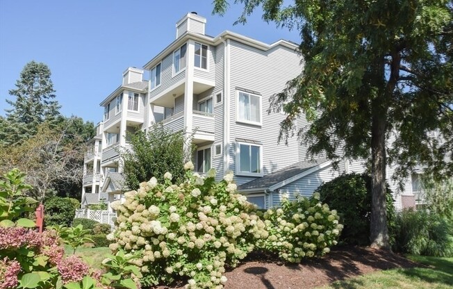 2 beds, 2 baths, 1,198 sqft, $2,800, Unit H303