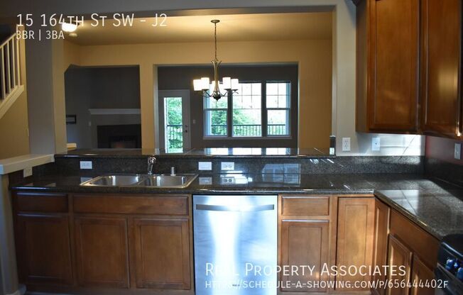 15 164th St SW, H1