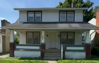 1387 Briarwood