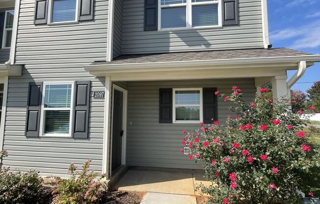 3 Bedroom 2.5 Bath Townhouse