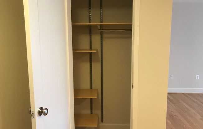 Studio, 1 bath, 460 sqft, $2,200