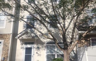 3 beds, 2.5 baths, $1,850