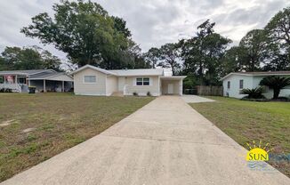 Nicely renovated 3 bedroom Home in Central Fort Walton Beach!