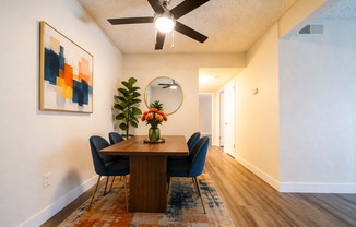 2 beds, 1.5 baths, 890 sqft, $2,550, Unit 251-27