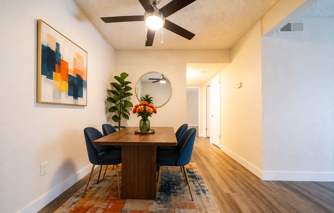 2 beds, 1.5 baths, 890 sqft, $2,550, Unit 251-27