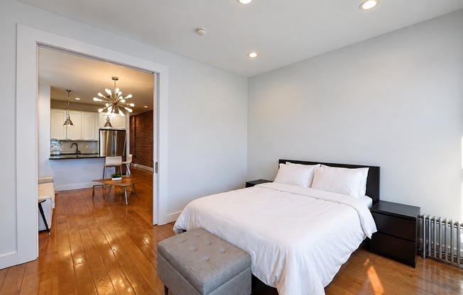 4260 BROADWAY