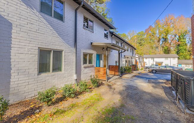 2 beds, 1 bath, 725 sqft, $1,199, Unit C5