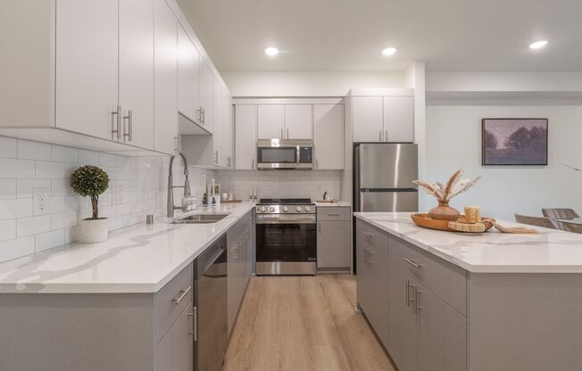 1 bed, 1 bath, 743 sqft, $1,595, Unit 11