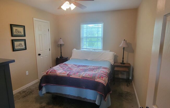 2 beds, 1 bath, $1,750