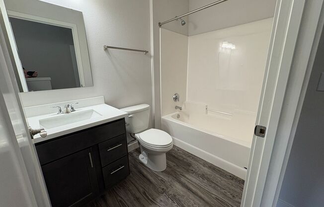 2 beds, 2.5 baths, 1,332 sqft, $2,105, Unit 4888-323