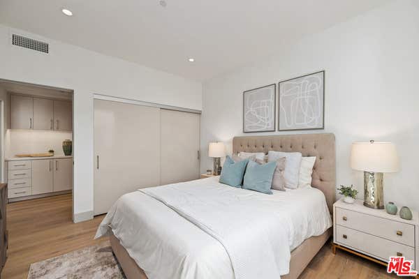 2 beds, 2 baths, 1,120 sqft, $5,295