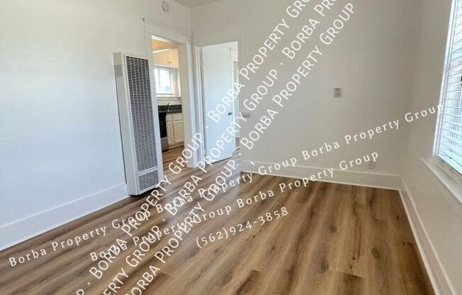 623 E 6 ST