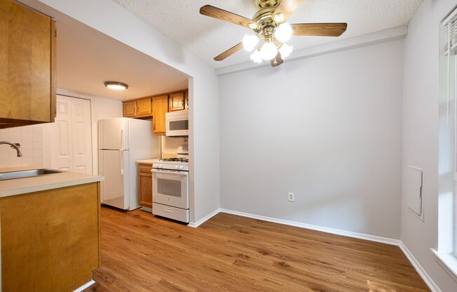 ⭐ Newly Updated 2 Bedroom  1 1/2 BATH in the NORTHEAST near Franklin Mills - Minutes to I95 and Route 1