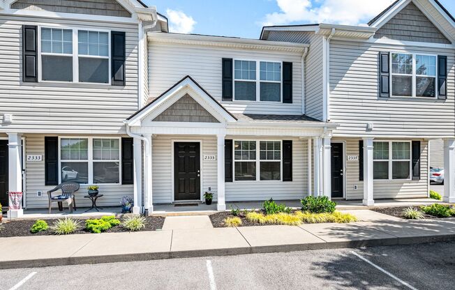 Beautiful 2/2.5 Townhome Min from MTSU