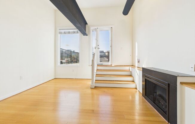 2 beds, 2 baths, 862 sqft, $1,585, Unit 4H