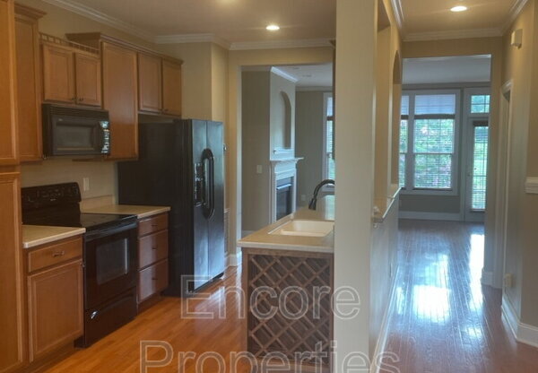 3005 IMPERIAL OAKS DR