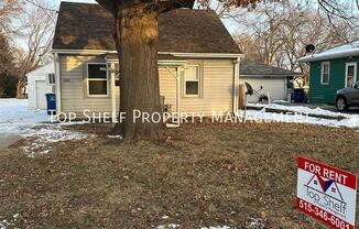 1221 E 27 CT
