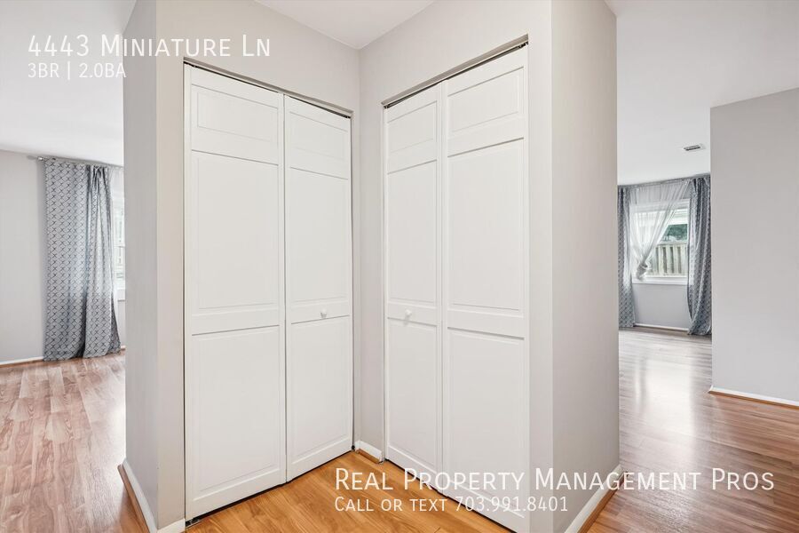 4443 MINIATURE LN