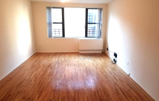 1 bed, 1.5 baths, $3,449, Unit 7-D