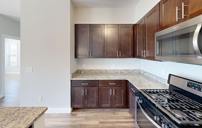 1 bed, 1 bath, 775 sqft, $2,350, Unit 2211