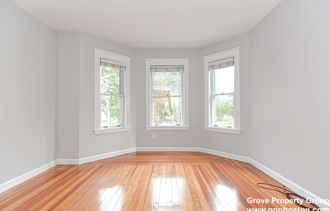 83 FARRAGUT RD