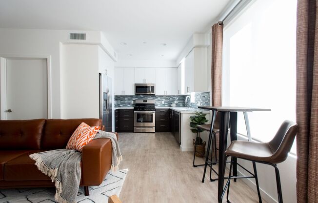 1 bed, 1.5 baths, 772 sqft, $3,088, Unit 410