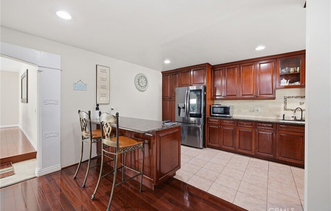 5 beds, 3.5 baths, 2,914 sqft, $5,500