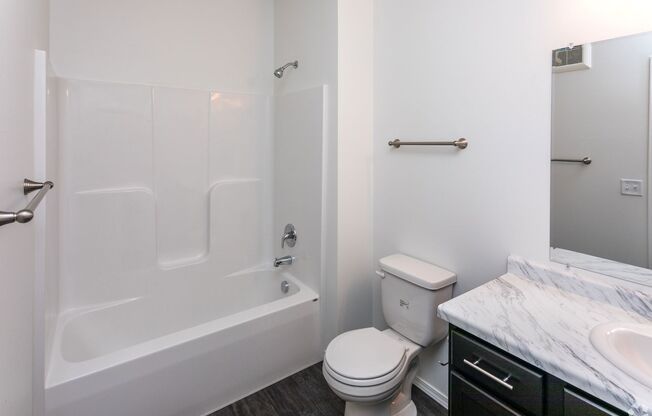 3 beds, 2 baths, 1,265 sqft, $1,670, Unit 4017-130