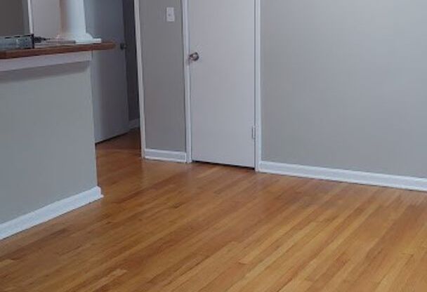 2 beds, 1 bath, 850 sqft, $1,650, Unit Apt 1