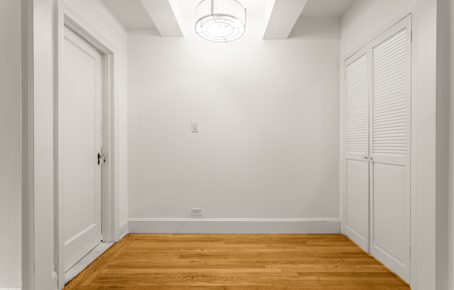 205 E 69 ST