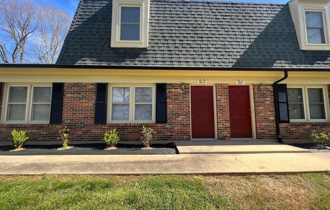 2 beds, 1.5 baths, 907 sqft, $1,400, Unit 19D