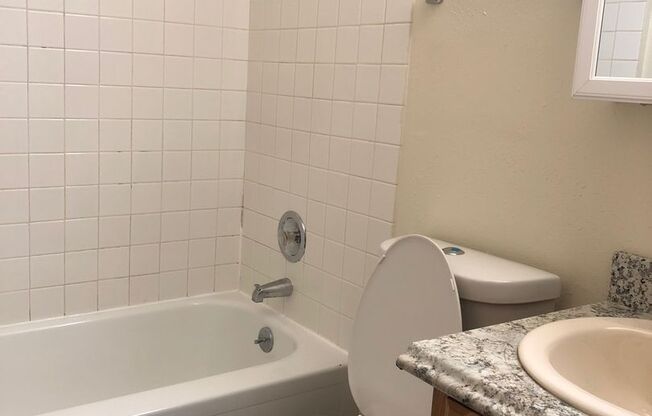 2 beds, 1 bath, 669 sqft, $1,345, Unit 47