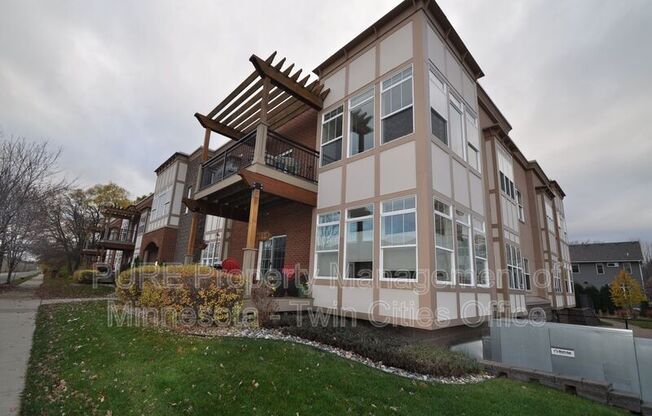 4132 VERNON AVE S