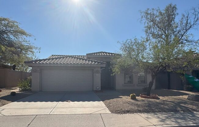 **MOVE IN SPECIAL: 2 BEDROOM PLUS OFFICE/DEN IN MCDOWELL MTN RANCH WITH COMM POOL AND AMENITIES