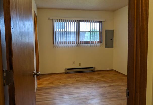 2 beds, 1 bath, 960 sqft, $1,445, Unit Tennessee-7433