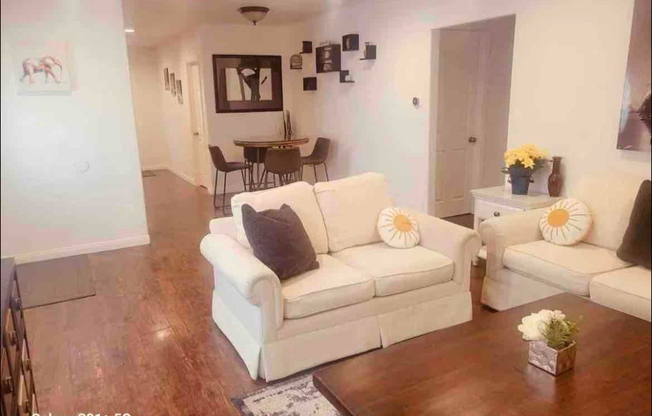 15 ARAVACA DR