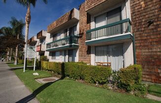 SA2 - 20431 Saticoy Apts.