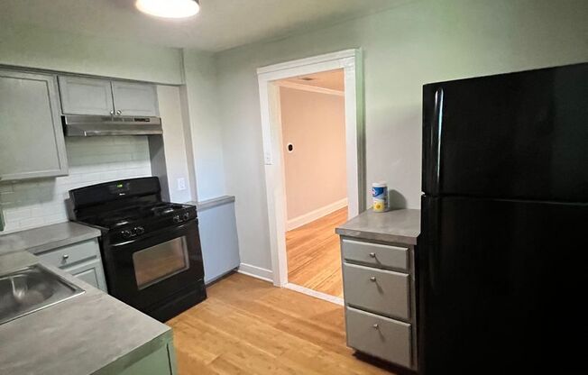 3 beds, 2 baths, $2,650