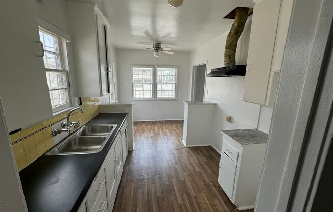 1 bed, 1 bath, $2,300