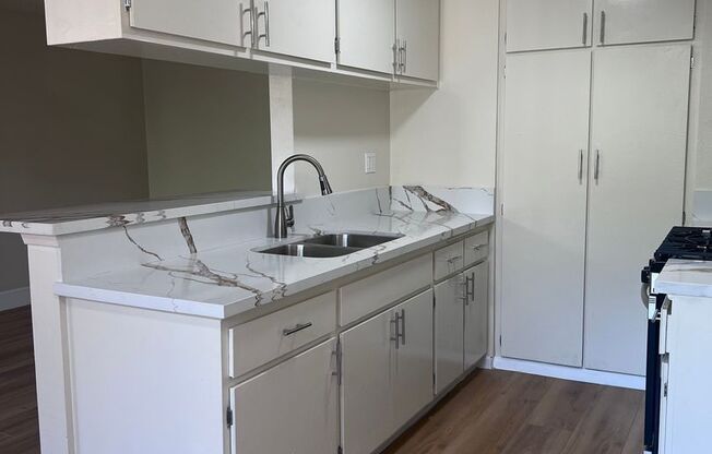 1 bed, 1 bath, 730 sqft, $1,554, Unit 14100 123