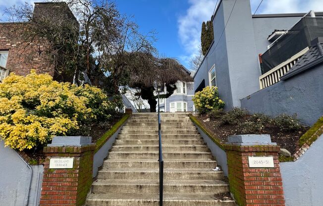 2023-2051 SE Madison