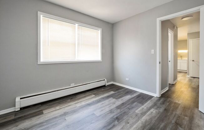 2 beds, 1 bath, $1,695, Unit 440-14