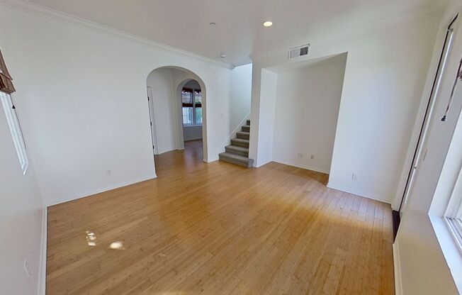Beautiful 3 Bedroom 2.5 Bath Townhome in Irvine!