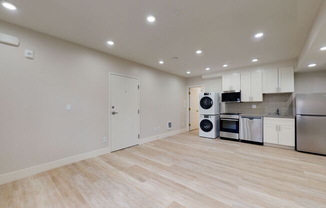 Studio, 1 bath, $2,299, Unit 2539A Lombard